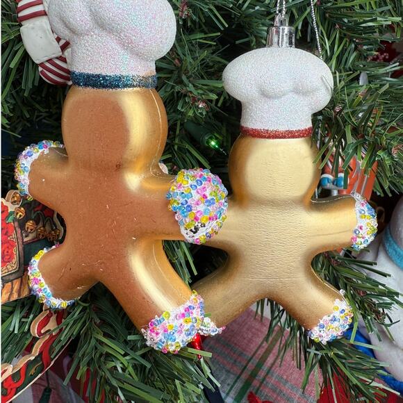 Pottery Barn Gingerbread Men Ornaments Set of 2 - Picture 3 of 4